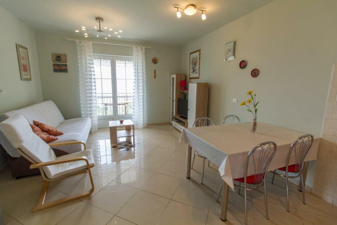 Apartments Ivana Ravni Exterior photo